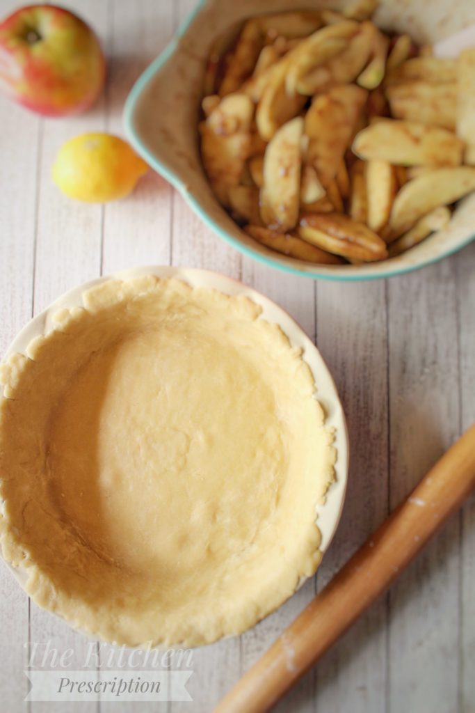 Heartwarming Apple Pie: With Leaf Pie Crust 3