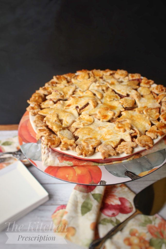 Heartwarming Apple Pie: With Leaf Pie Crust 1