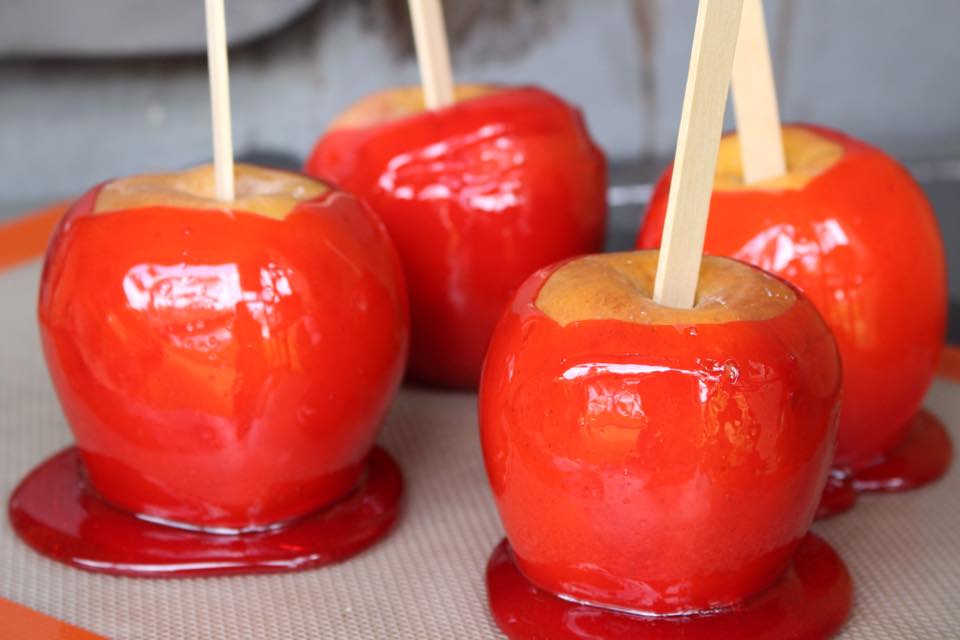 Candy Apples A Fall Favorite - The Kitchen Prescription