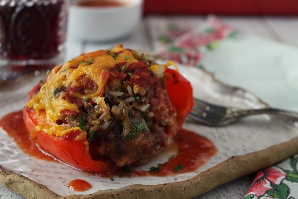 Classic Stuffed Peppers with Tomato Sauce