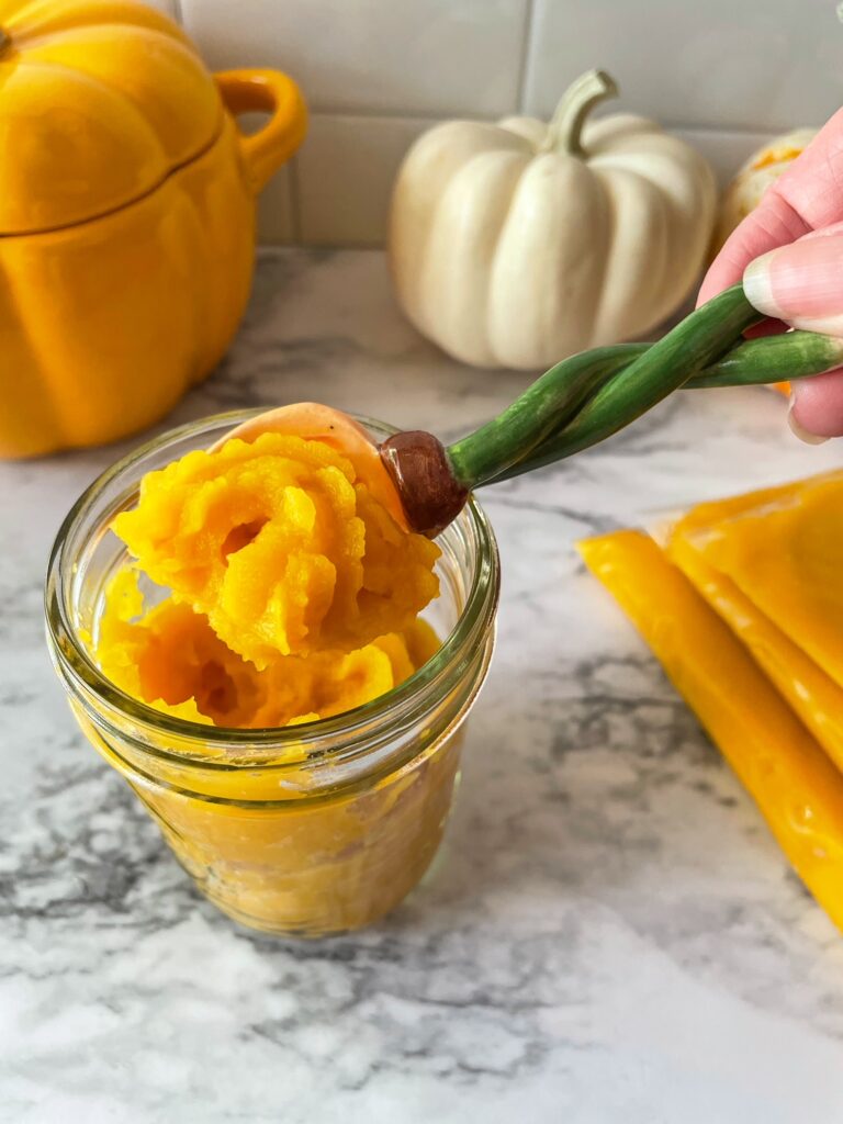 Homemade Roasted Pumpkin Puree: Easy & Delicious 8